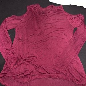 size M long sleeve flow-y shirt